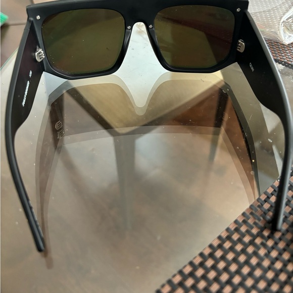 COPY - Quay sunglasses - Picture 5 of 5